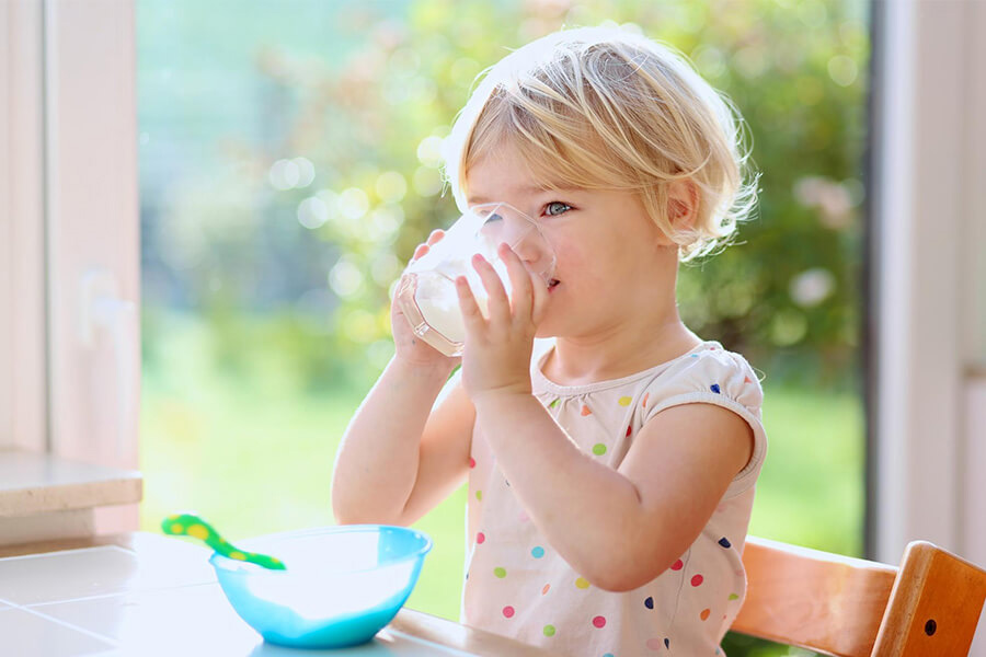 زمان مصرف شیر کودکان