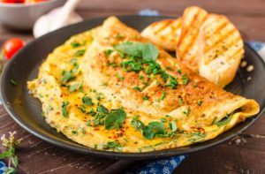 طرز تهیه املت خوشمزه با پنیر بف